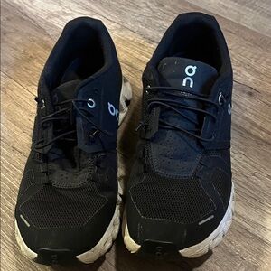 On Cloud’s Running Women’s Black Athletic Shoes